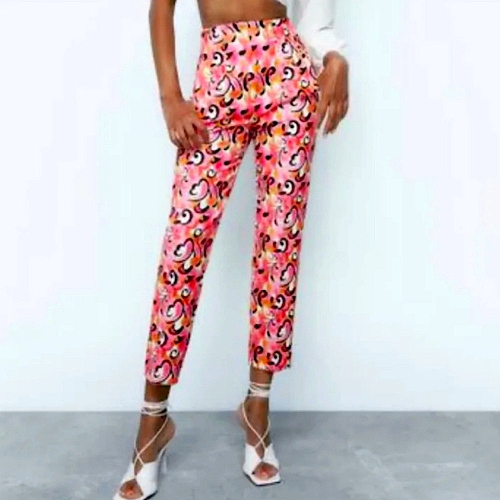 Zara Pink Patterned Cropped Pants